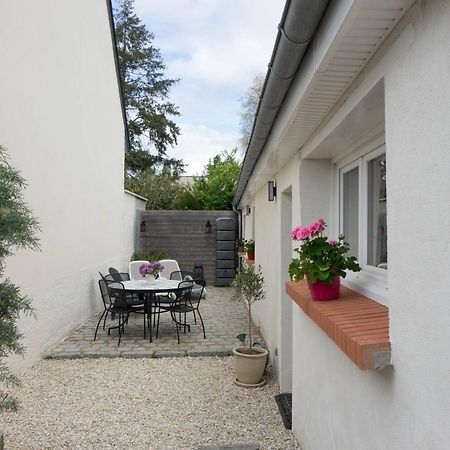 Le Dionysien *** Villa Saint-Denis-de lʼHôtel Kültér fotó